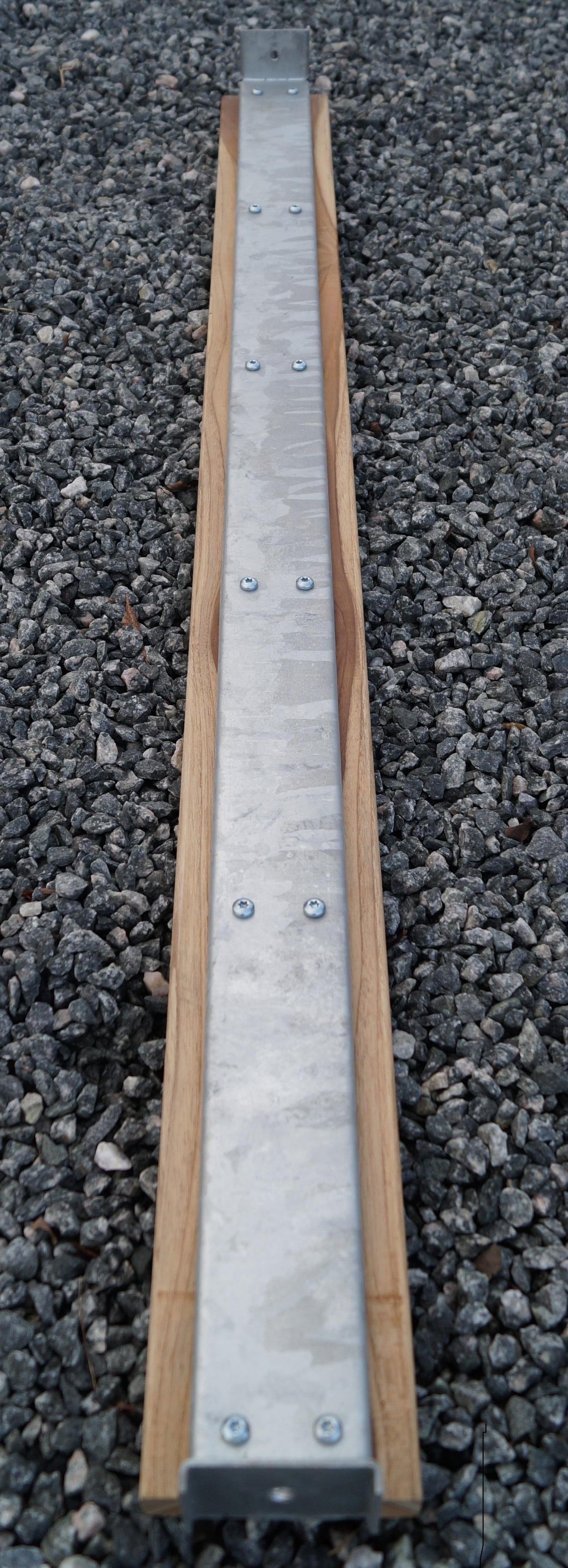 Gabionbænk med 3 blomstersøjler - teak, 205 cm lang x 60 cm høj x 37 cm dyb, varmgalvaniseret, MW 5 x 5 cm