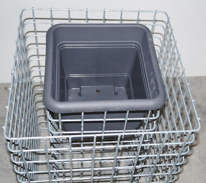 Blomsterpelare Höjd 82 cm Bas 42 x 42 cm MW 5 x 5 cm, varmförzinkad inkl. kruka