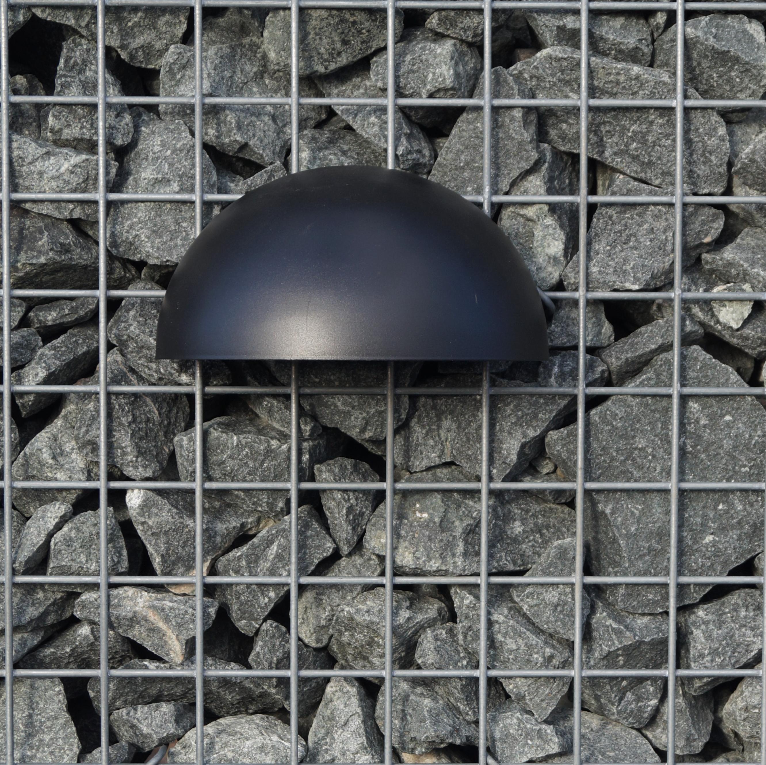 Luminária preta com suporte