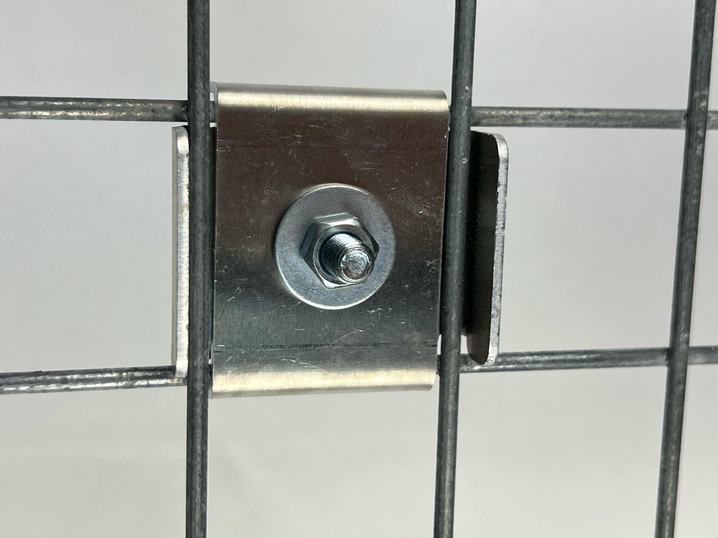 Set of 2 CLAMP with FENCE HOLDER 5 x 5 Gabion fence holder, aluminum