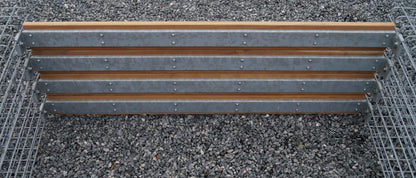 Gabionbænk med 3 blomstersøjler - teak, 205 cm lang x 60 cm høj x 37 cm dyb, varmgalvaniseret, MW 5 x 5 cm