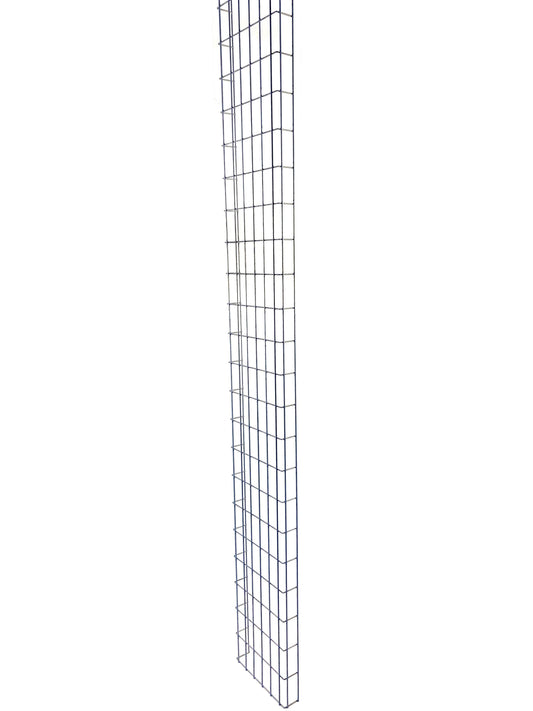 Kabelkanalens längd 29 cm, djup 5 cm, maskstorlek 5 x 10 cm